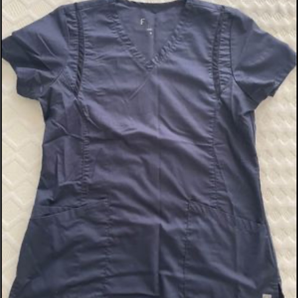 Scrub top. Size small